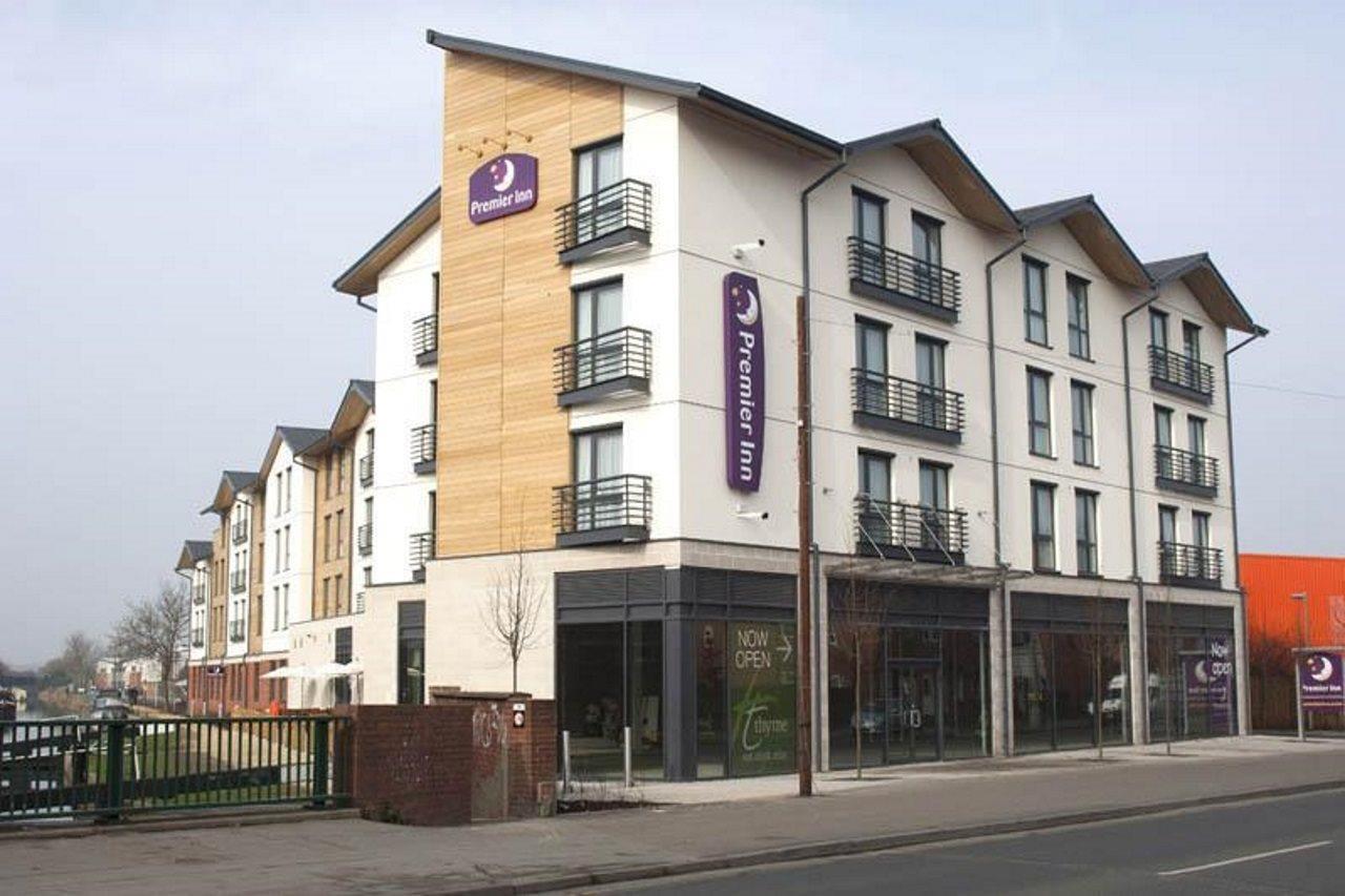 Premier Inn Stratford Upon Avon Waterways Exterior photo