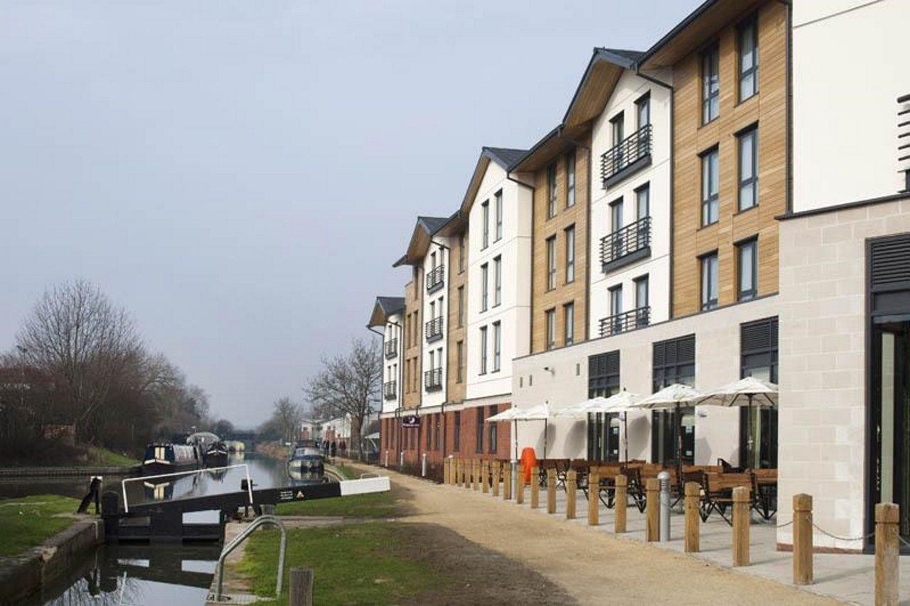 Premier Inn Stratford Upon Avon Waterways Exterior photo