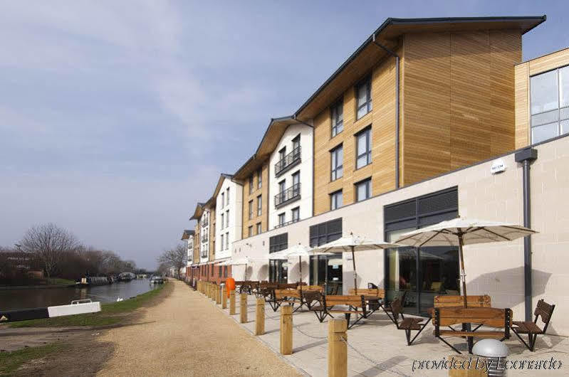 Premier Inn Stratford Upon Avon Waterways Exterior photo